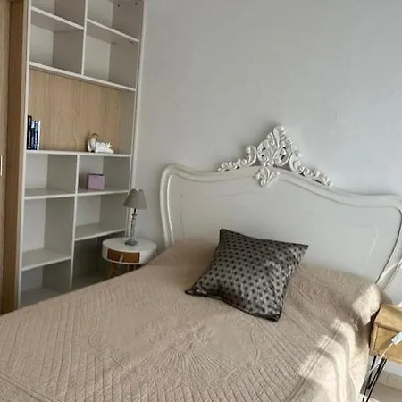 Du Bonheur Carambole Holiday home *